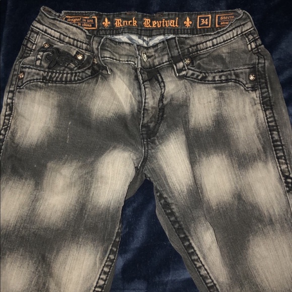 Rock Revival Jeans - Picture 1 of 3